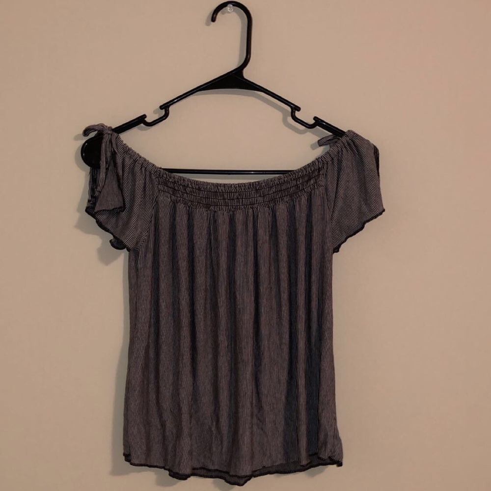 American eagle off the shoulder top